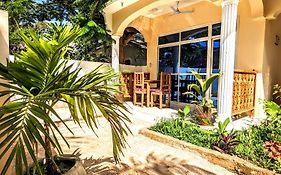 Mkadi Beach House